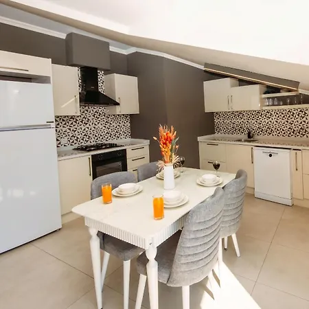 Guney House By Safiya Fethiye