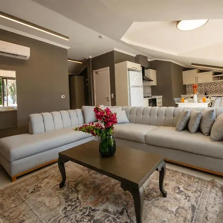 Ξενοδοχείο Guney House By Safiya